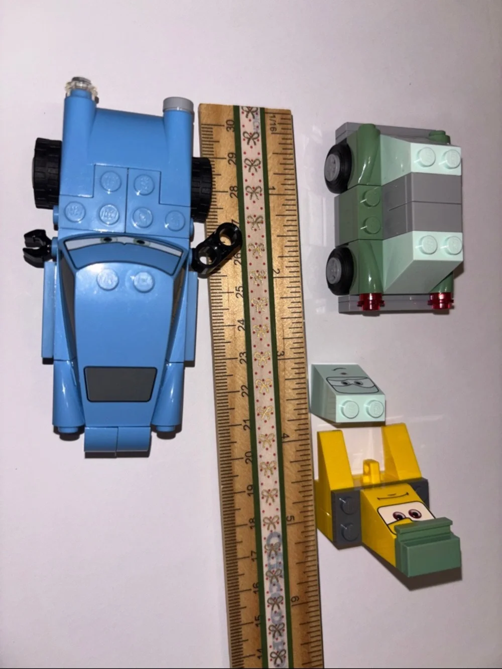 LEGO CARS LEGO CARS SET PIECES CARS MOVIE LEGO PEOPLE CARS - Picture 7 of 9